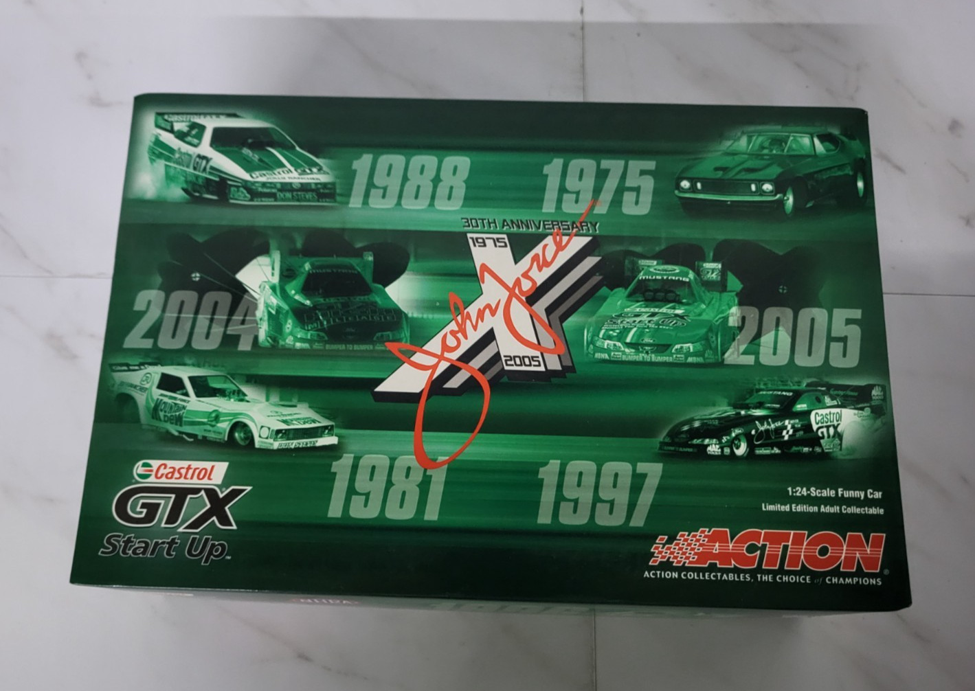 John Force Castrol 30 Years 2005 Mustang Funny Car 1:24 NHRA Action Racing NEW