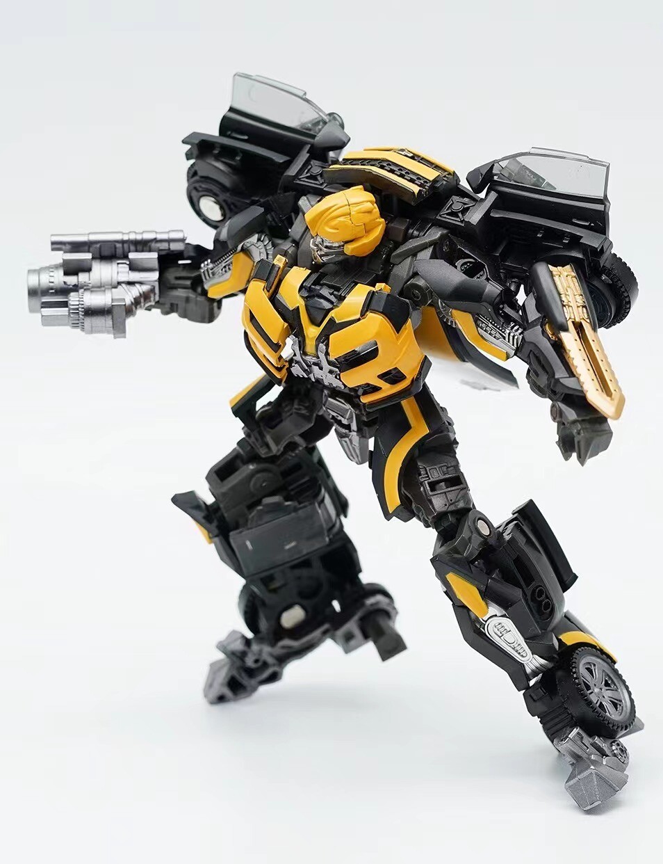 New Deformabl Bumblebee Black Autobot Knight 8803B Actions Figure Deluxe Toys
