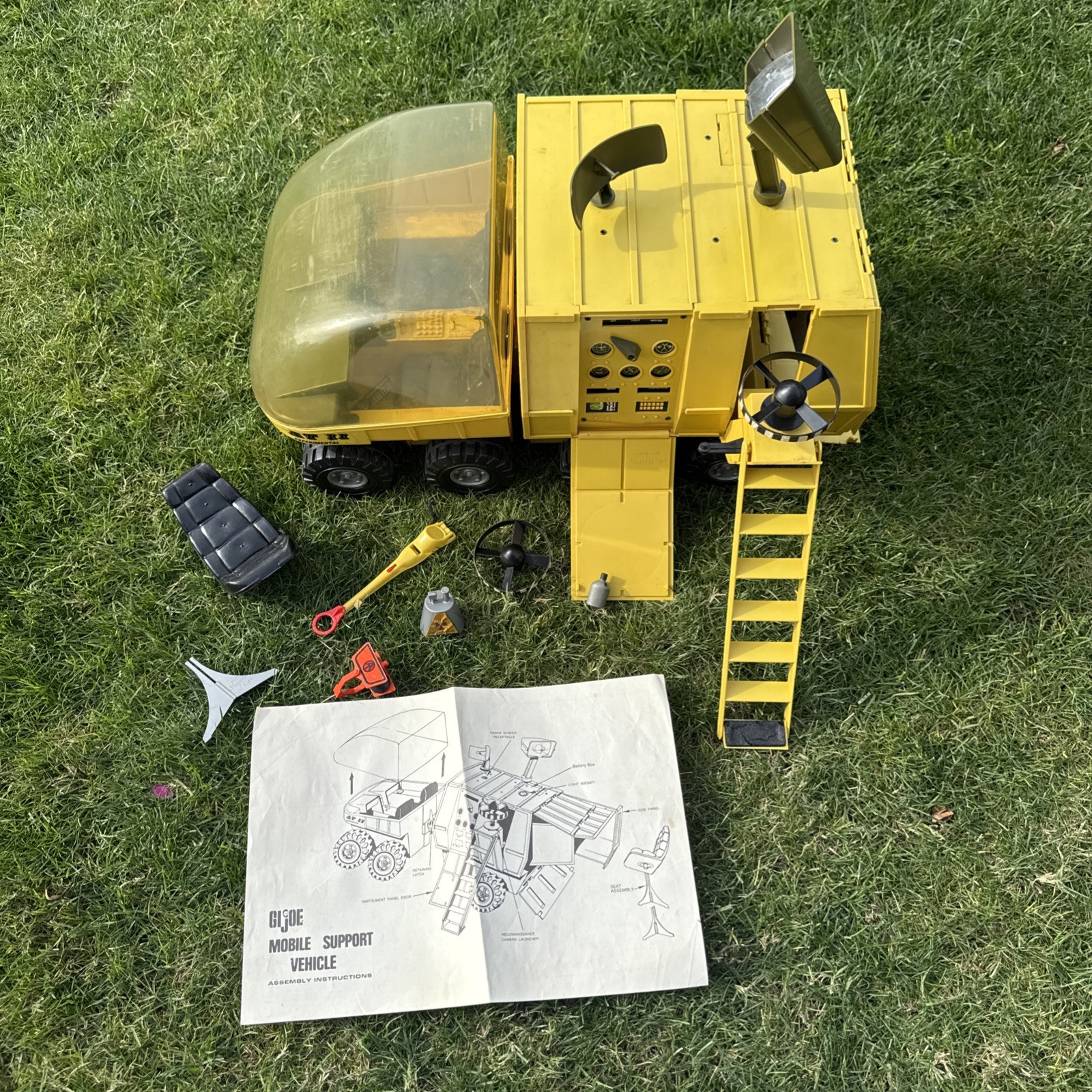 1972 Hasbro GI JOE Adventure Team Experimental Mobile Support Vehicle + EXTRAS