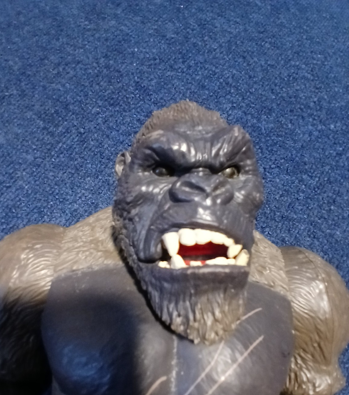 King Kong figurine, Battery 2020