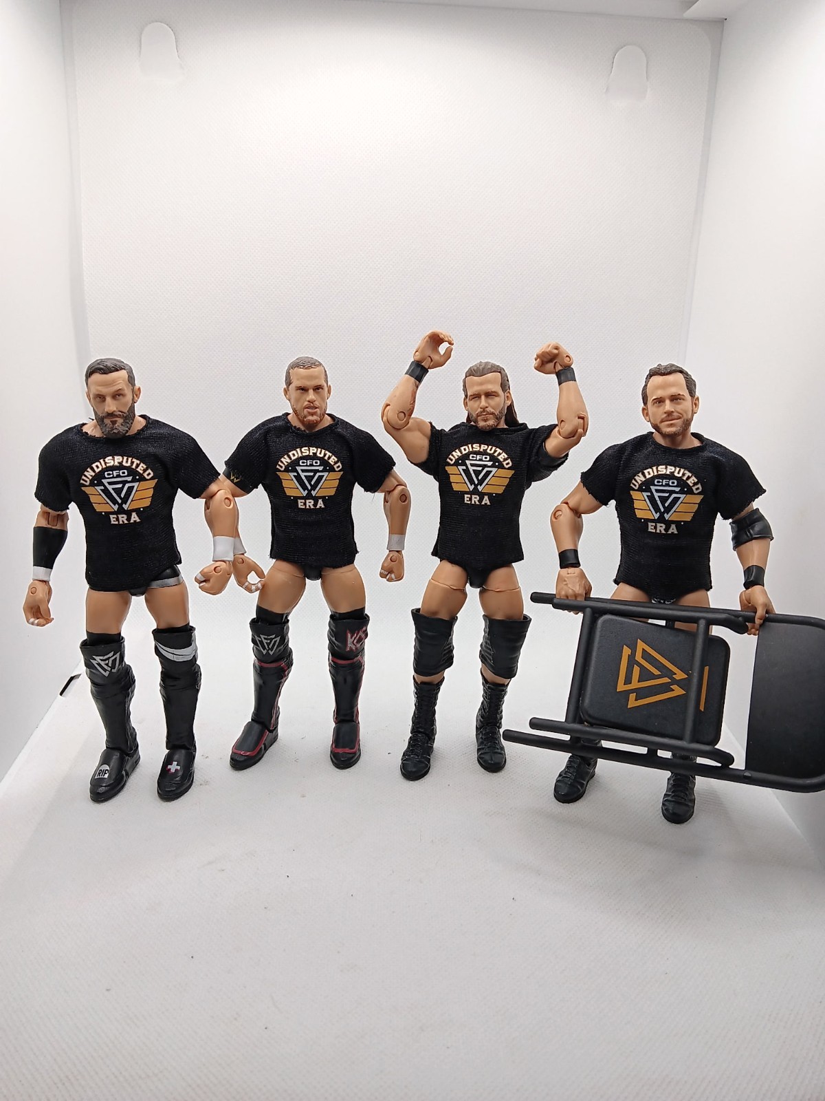 WWE NXT UNDISPUTED ERA ELITE ACTION FIGURE SET W/ UE CHAIR