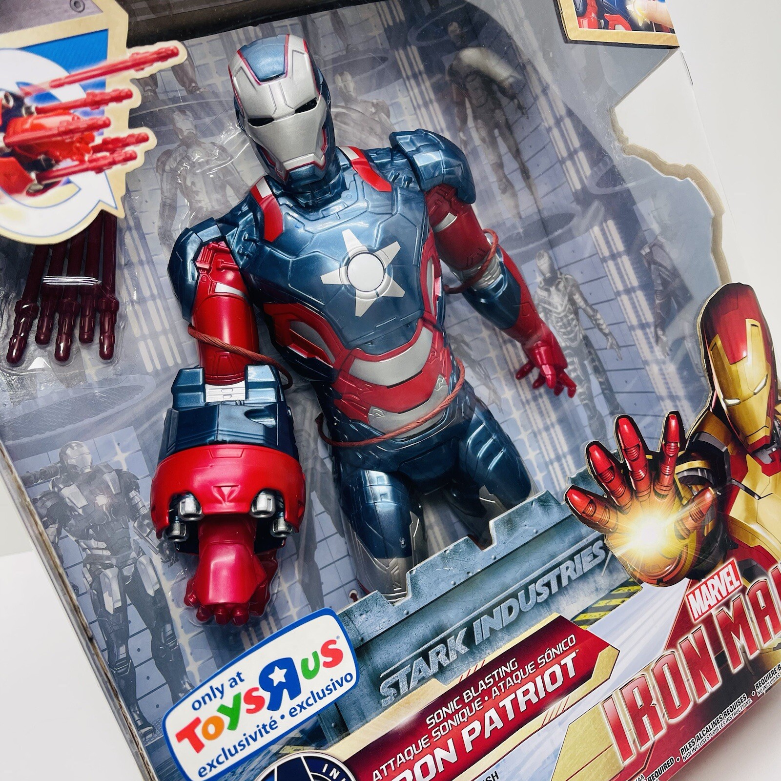 Marvel Avengers SONIC BLASTING IRON PATRIOT Iron Man 3 Toys R Us Figure 2013 NEW