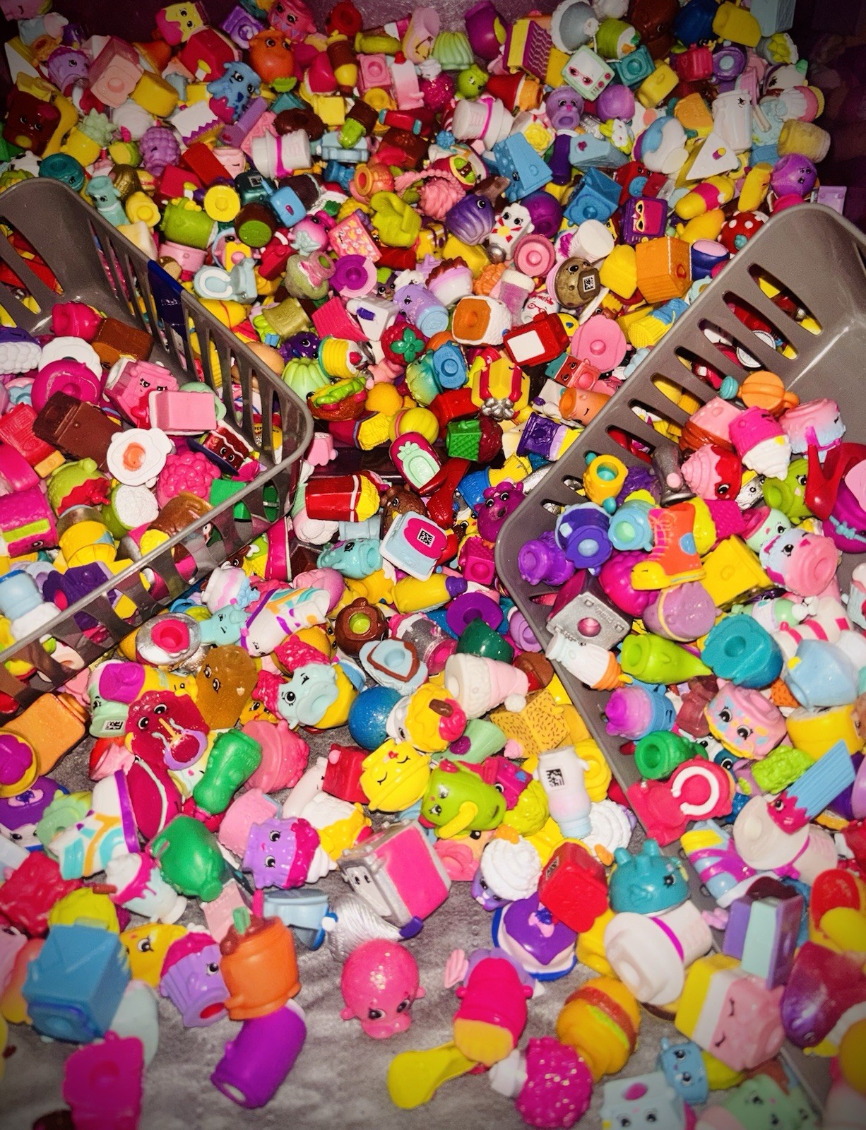 (25pcs) Shopkins Lot with mixed selection Random All Seasons, No Duplicates