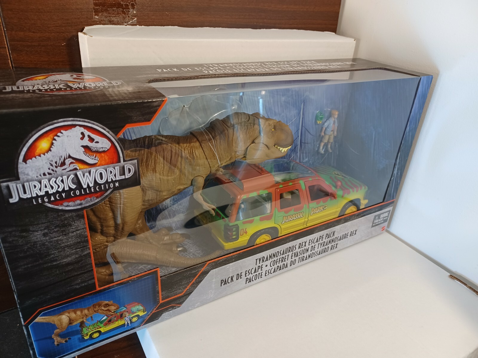 Jurassic World Legacy Collection Tyrannosaurus Rex Escape Pack Action Figure-NEW