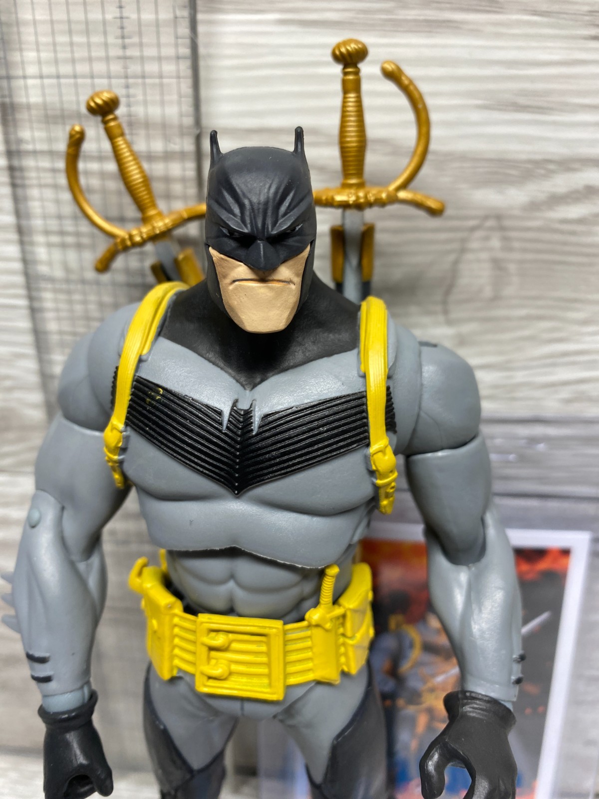 DC Multiverse UNIVERSE Mcfarlane Batman 7″ Inch Figure from 2 pack