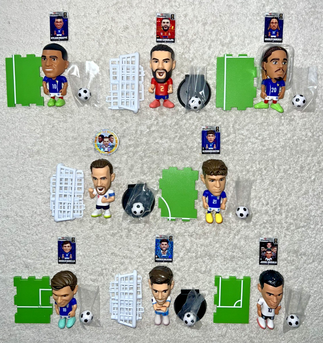 ZURU NBA BALLERS FIFA LOT OF 8 INCLUDES 3 RARE FIGURES **NEW OPENED**