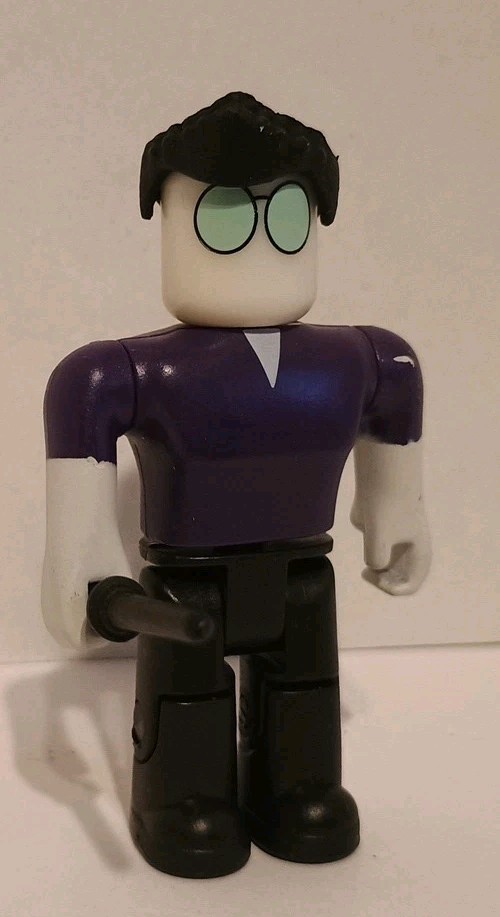 Roblox Toys Lot Of 10 Action Figures Collection Includes Accessories *No Codes*