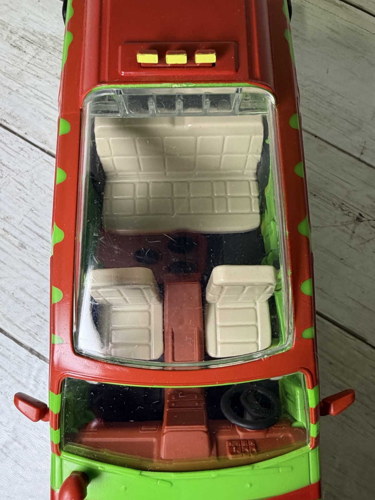2020 Mattel Jurassic Park Ford Explorer 1993 Movie Vehicle GWN38