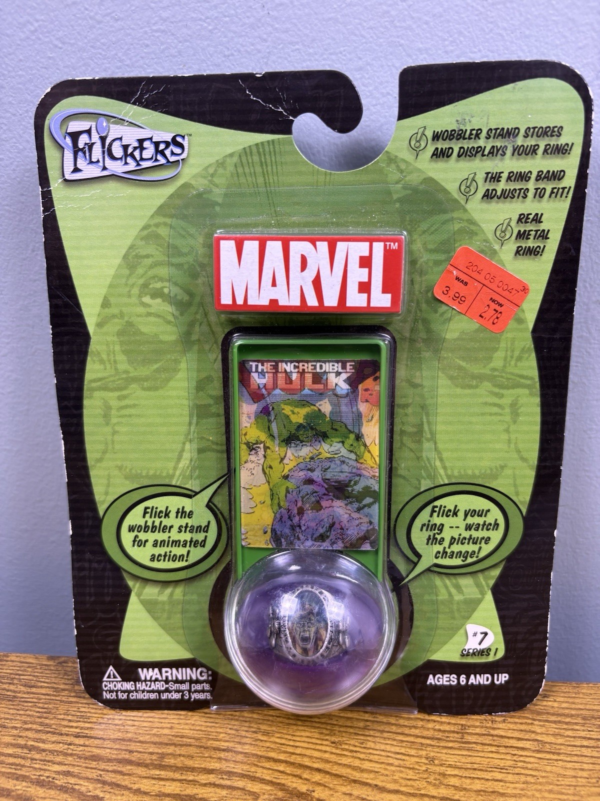 2004 Playing Mantis Marvel Flickers Incredible Hulk Metal Ring Series 1 #7