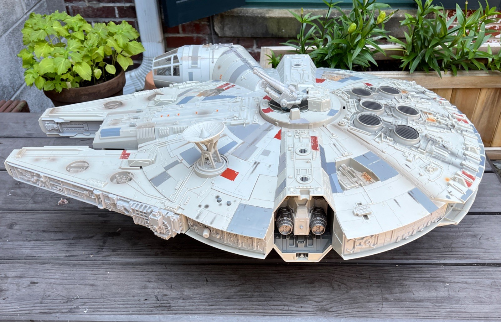 2008 Hasbro Star Wars Legacy Collection BMF Millennium Falcon, Lights/Sounds