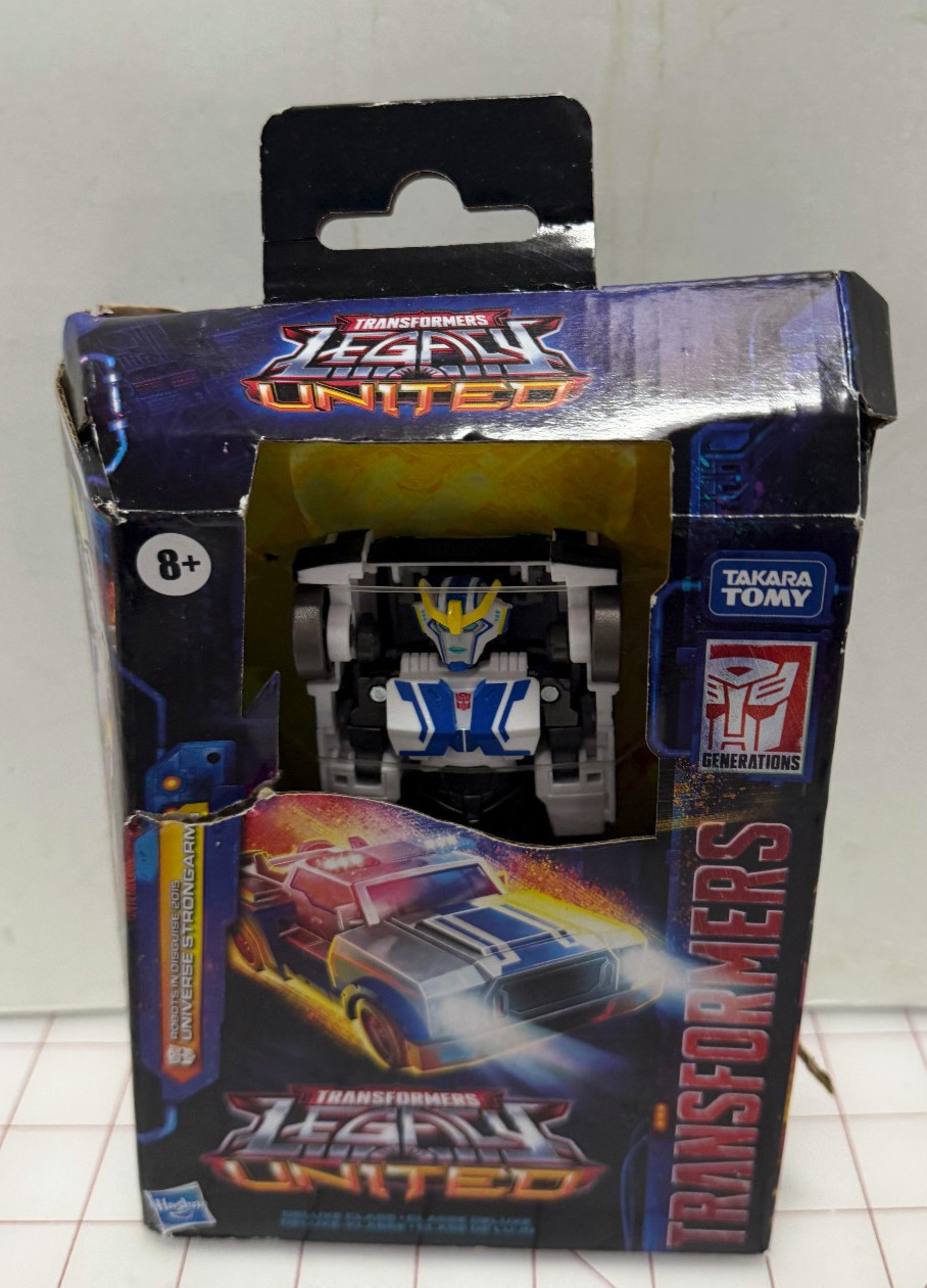 Transformers Legacy Evolution Robots in Disguise 2015 Strongarm New DMG PKG