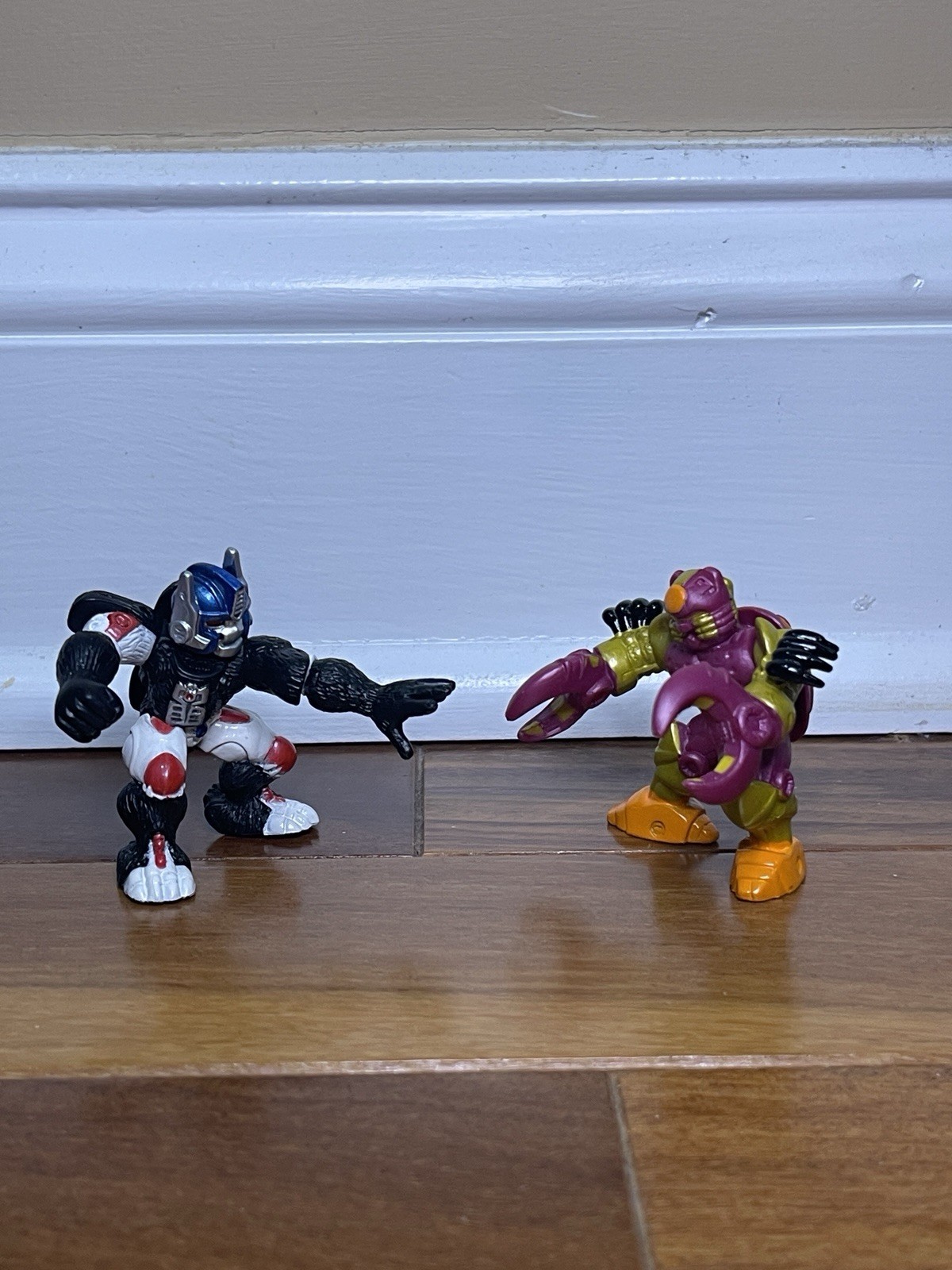 Transformers Robot Heroes – Optimus Primal vs Predacon Taratulas