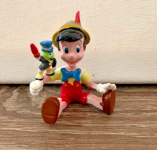 Applause Vintage Disney Pinnochio & Jiminy Cricket 2″ PVC Figure