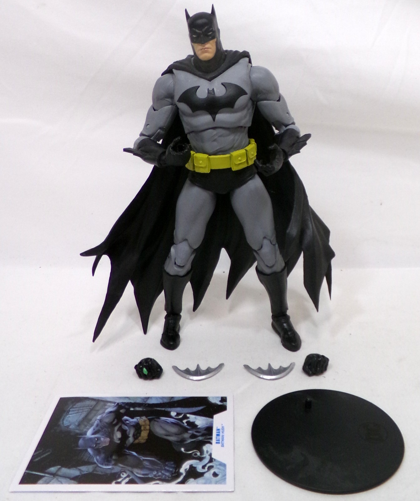 2023 McFarlane DC Multiverse Hush Batman Black Grey Suit 7″ Figure Complete