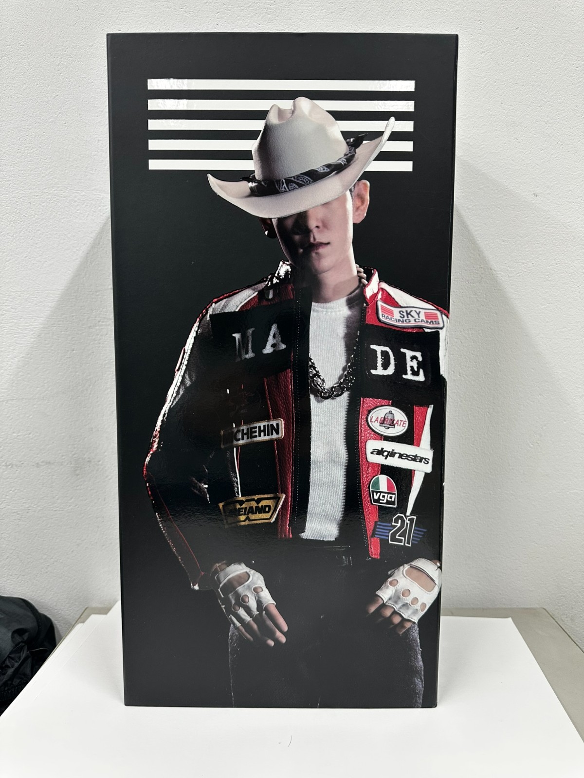 Enterbay 1/6 BIG BANG T.O.P 10 Anniversary