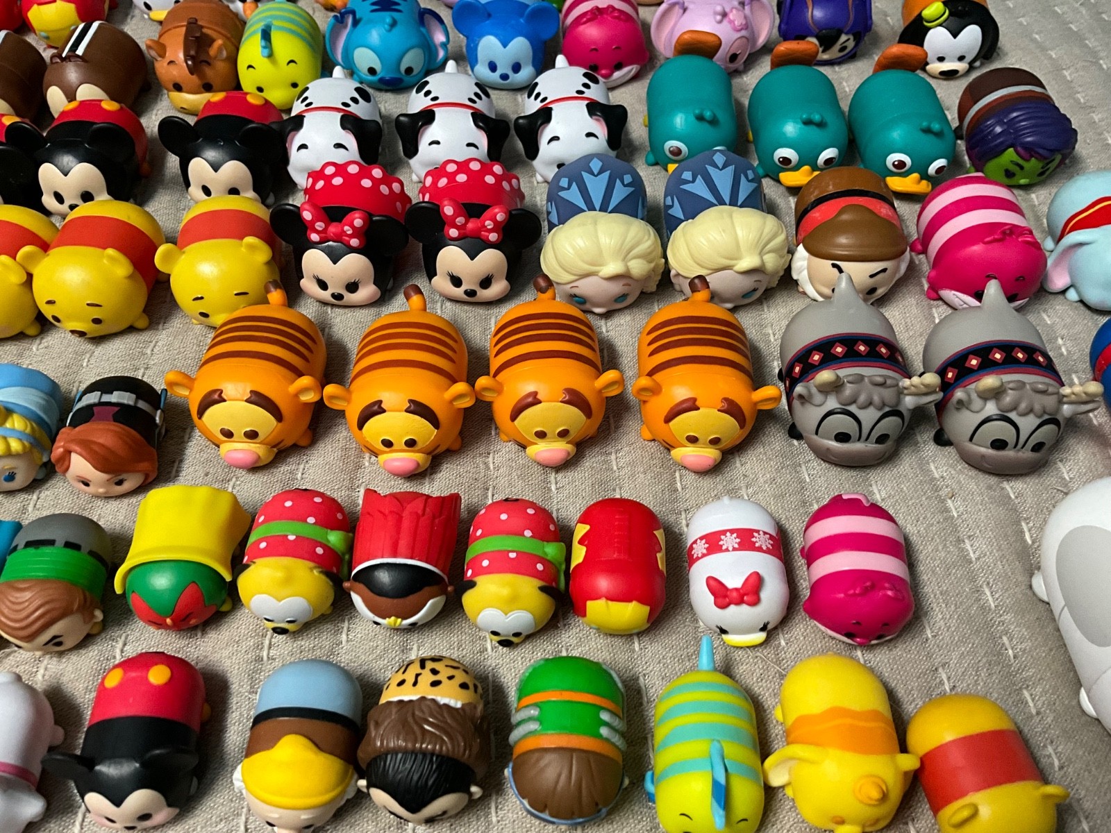 HUGE Lot of 138 Disney Tsum Tsum Vinyl Mini Figures Stackable MULTI SIZE