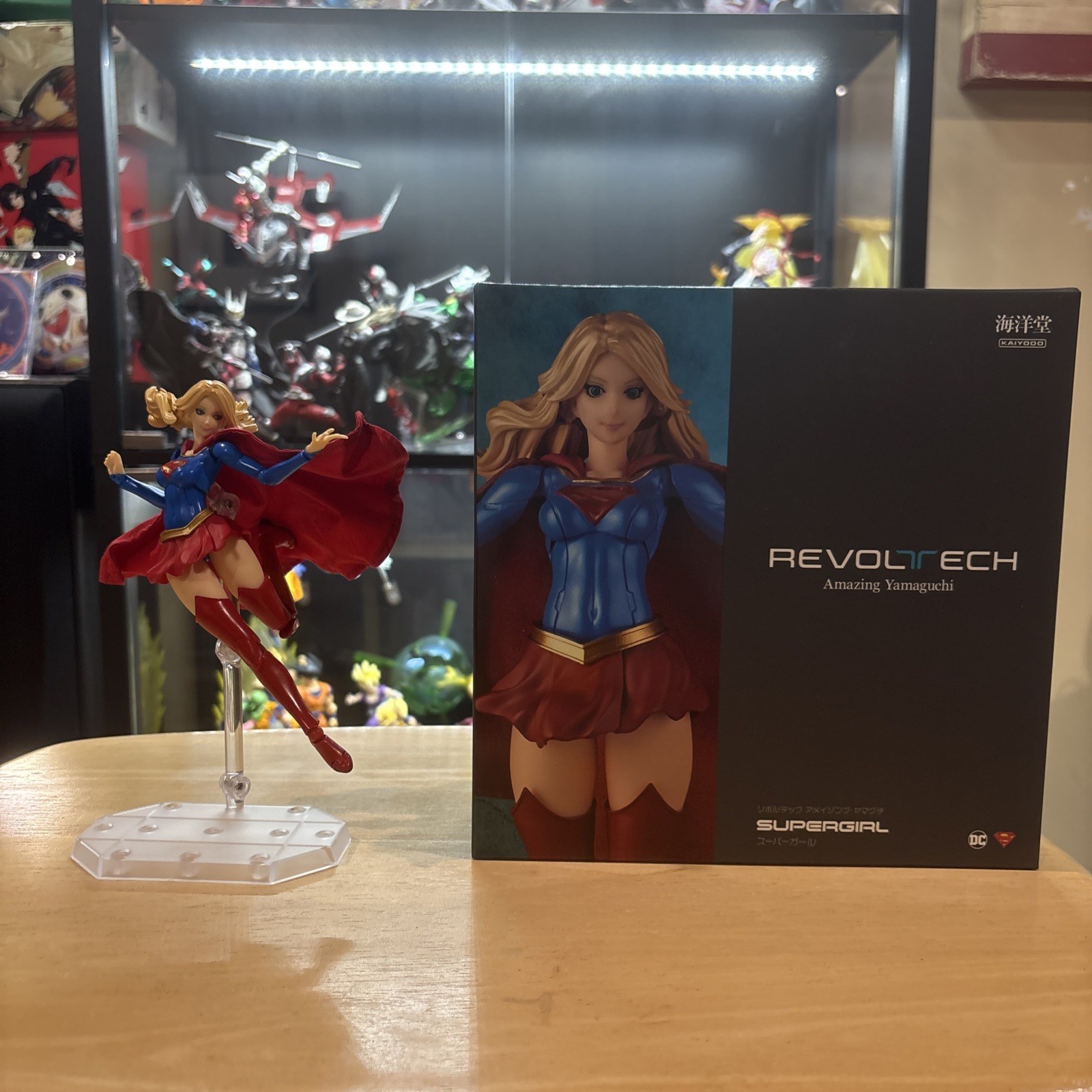 Kaiyodo DC Comics Amazing Yamaguchi Revoltech NR032 Supergirl Figure Complete