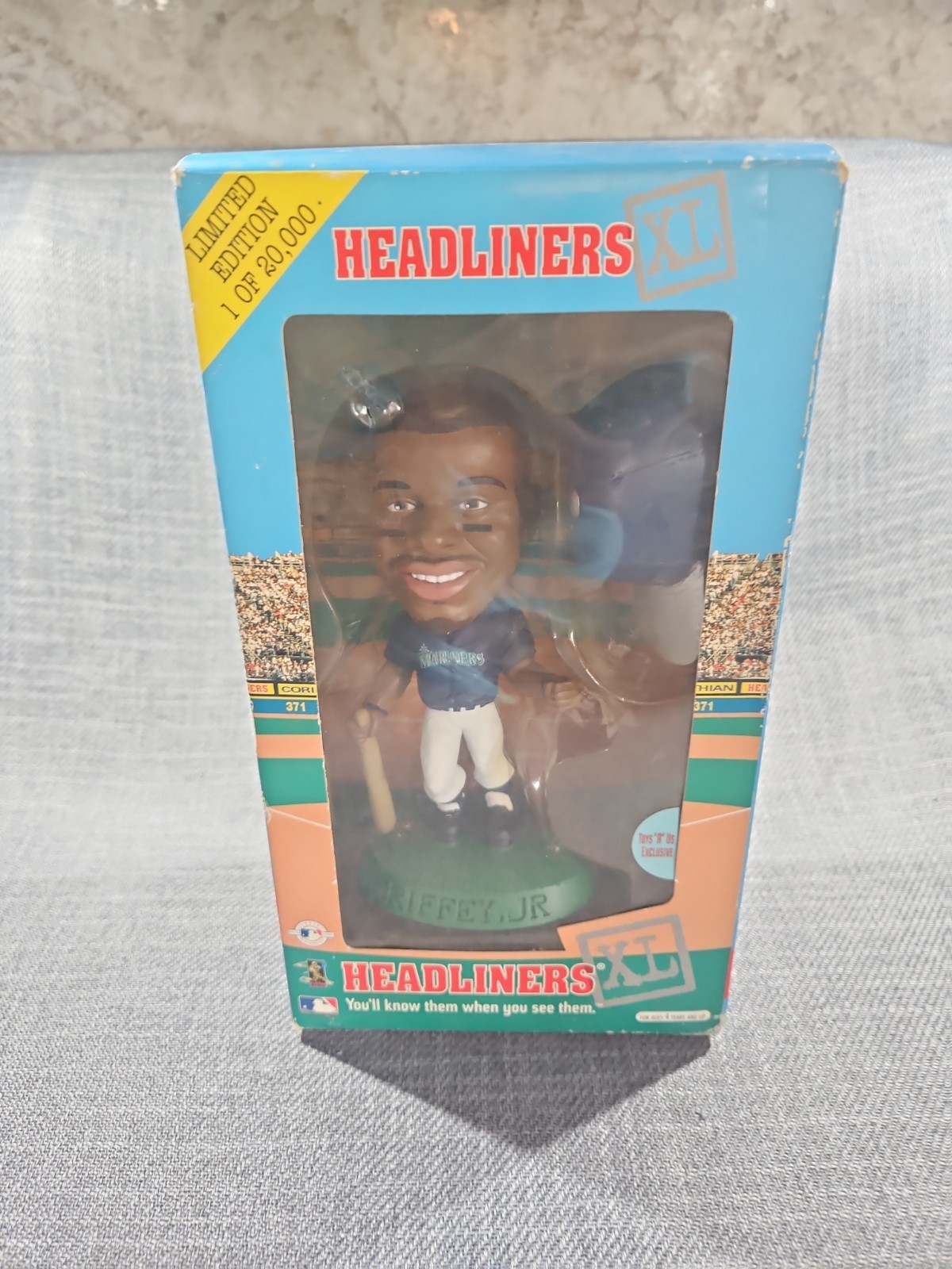 VINTAGE KEN GRIFFEY JR. 1998 HEADLINERS XL PREMIER COLLECTION FIGURE NEW MARINER