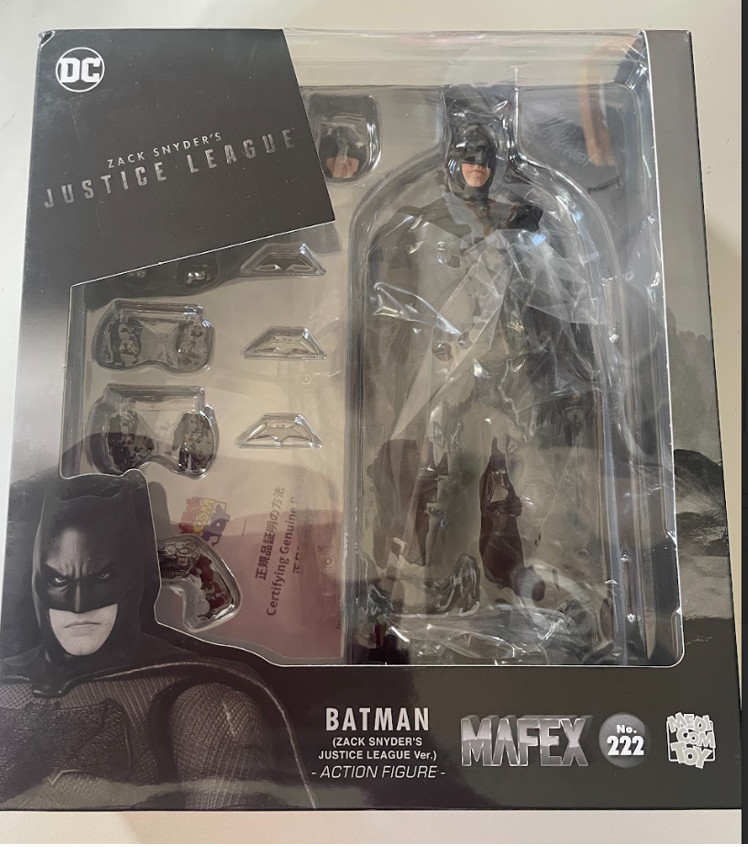 [OPEND] Zack Snyder’s Justice League: Batman MAFEX Action Figure, From U.S