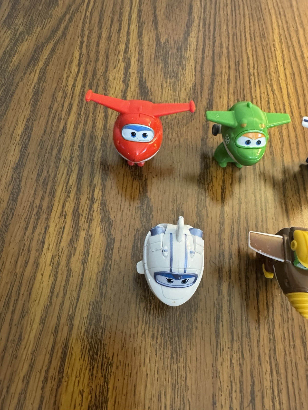 SUPER WINGS Lot of 5 Transforming Jet Toys 2″ Action Figures