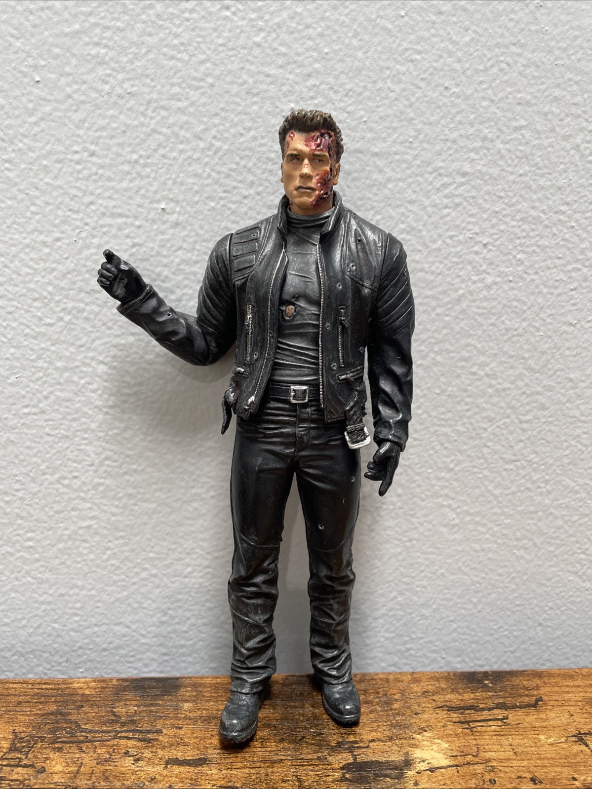 Terminator T-800 Figure Arnold Schwarzenegger Action figure 7”