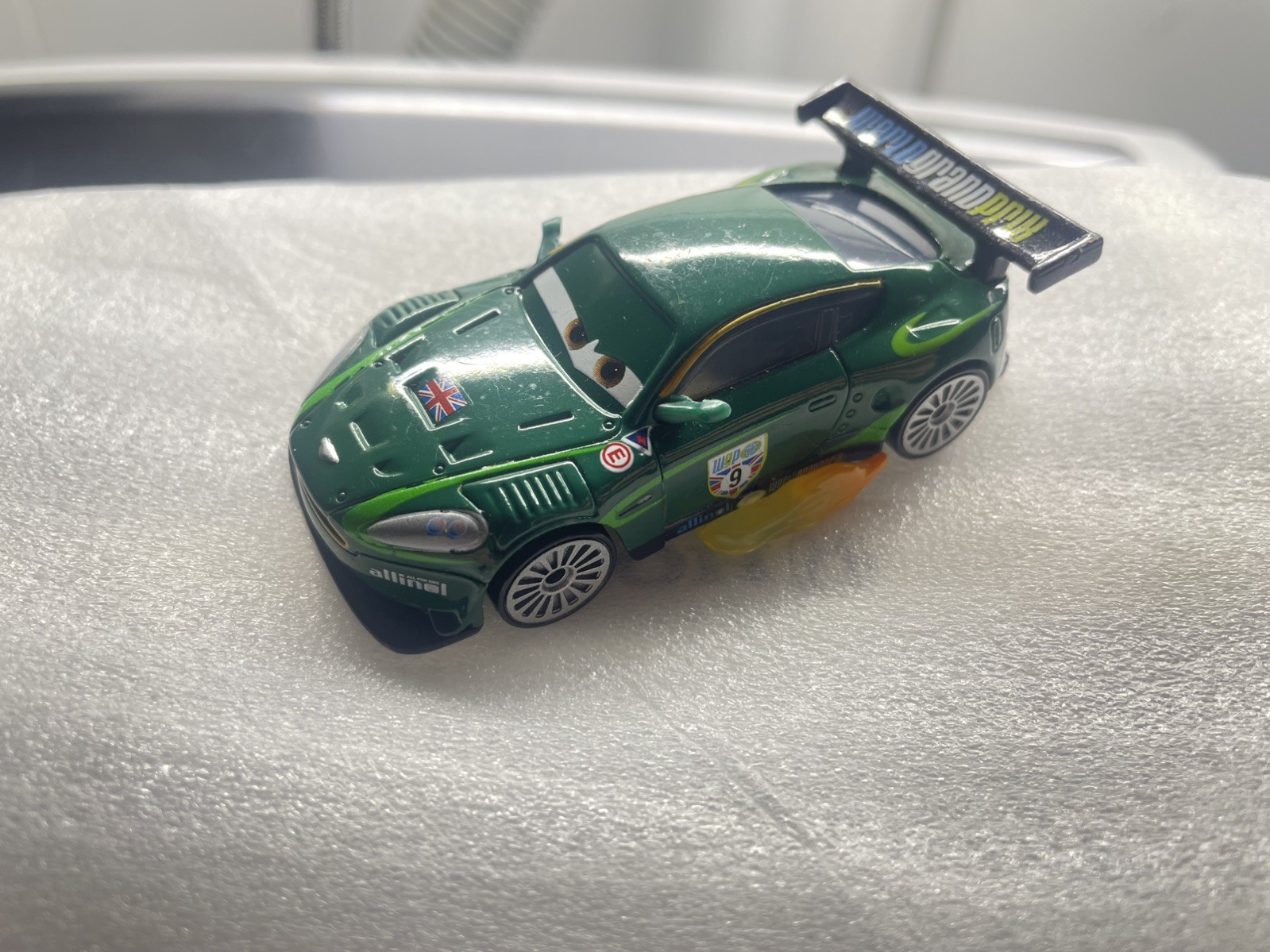 Mattel Disney Pixar Cars 2 WGP World Gran Prix Racer Nigel Gearsly Flames RARE