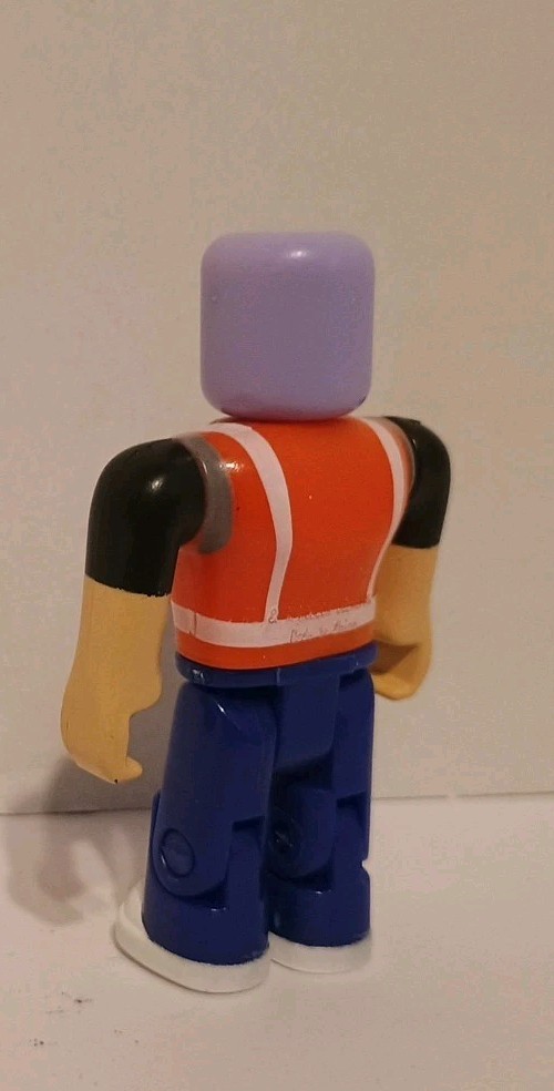 Roblox Toys Lot Of 10 Action Figures Collection Includes Accessories *No Codes*