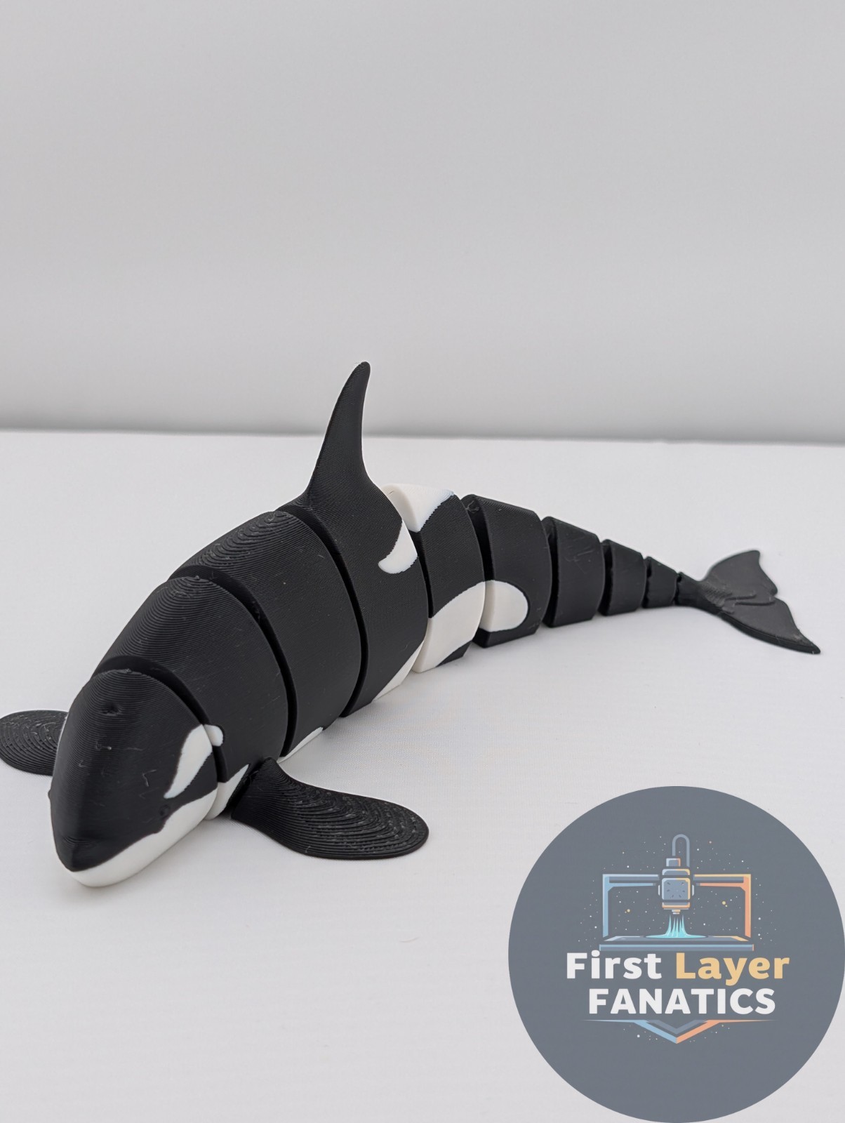Articulated “Classic Orca” Fidget Toy, 3D Printed Killer Whale Desk Buddy-Flexi