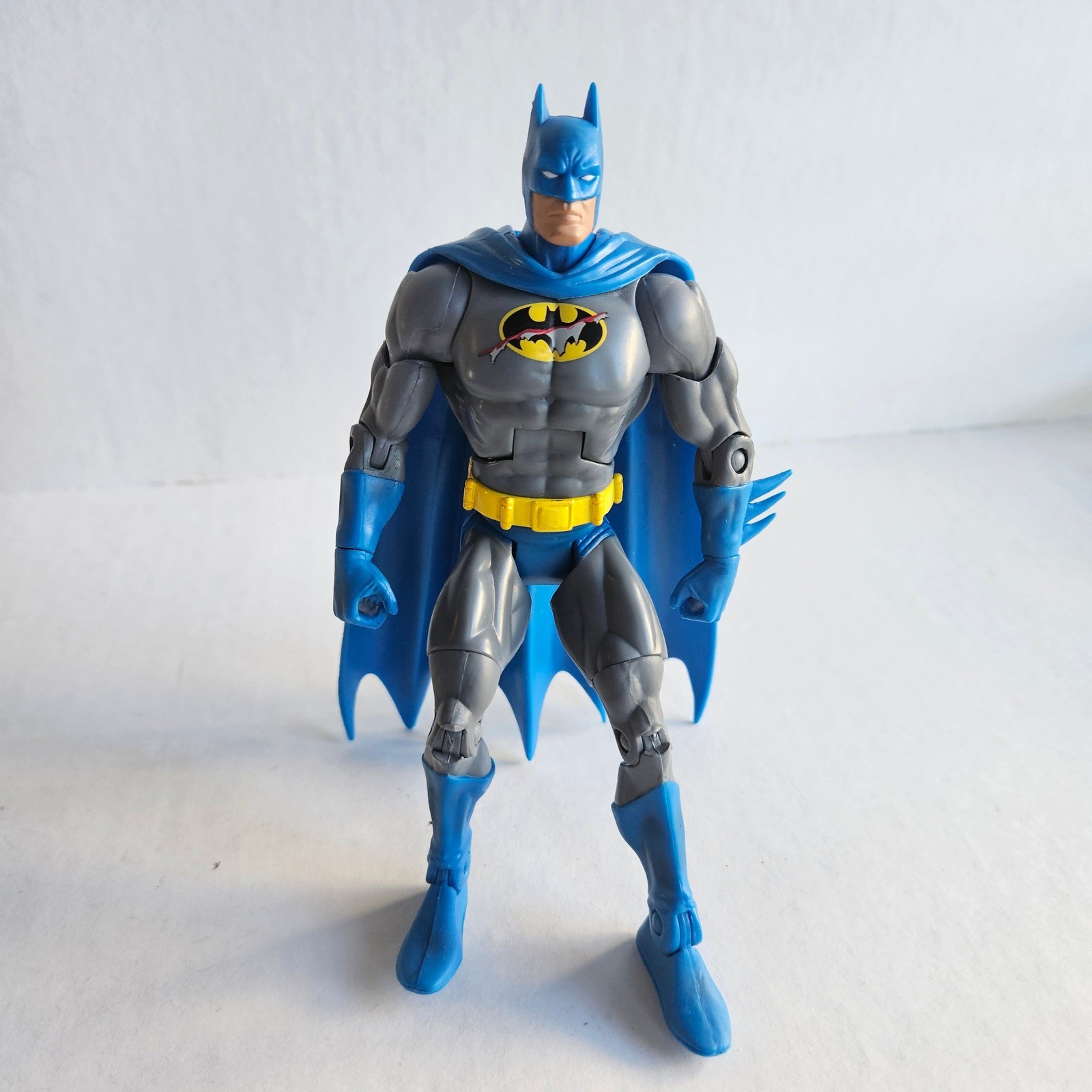 DC Universe Classics Batman Action Figure Blue Grey Battle Damage Symbol
