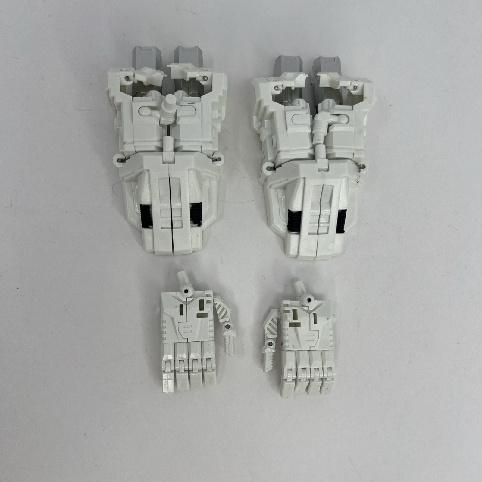 White Hand & Foot Upgrade Kit For Combiner Wars Superion Bruticus Defensor