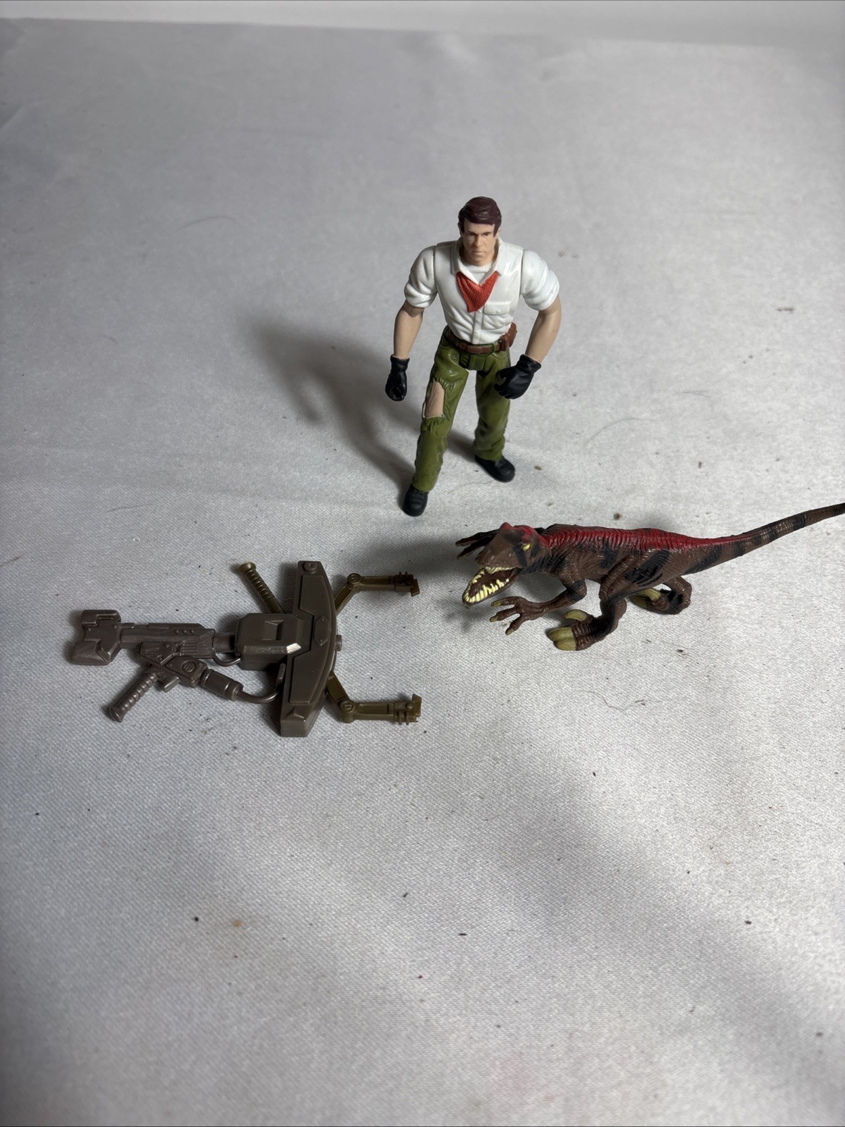 Jurassic Park 3 III Dr Alan Grant & Velociraptor Action Figure Set