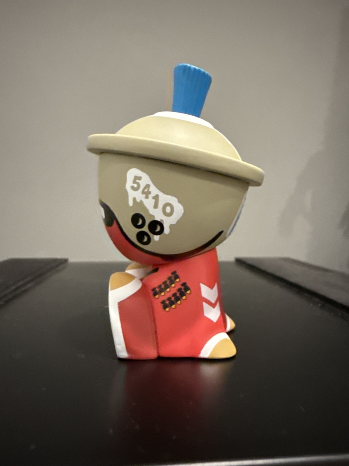 Clutter Studios Canbot 3oz Series 1 Designer Vinyl Figure – Basic Trooper 1/16