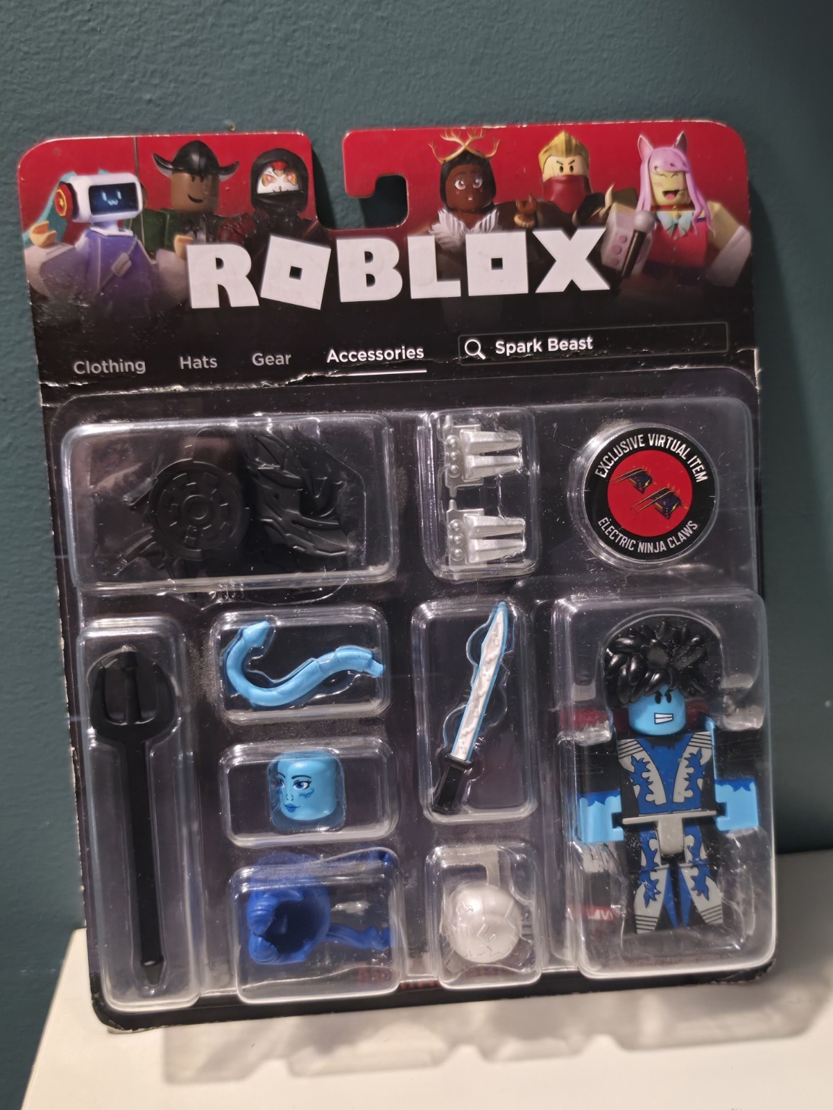 Roblox – Avatar Shop – Spark Beast 10 Pieces Action Figure Collection