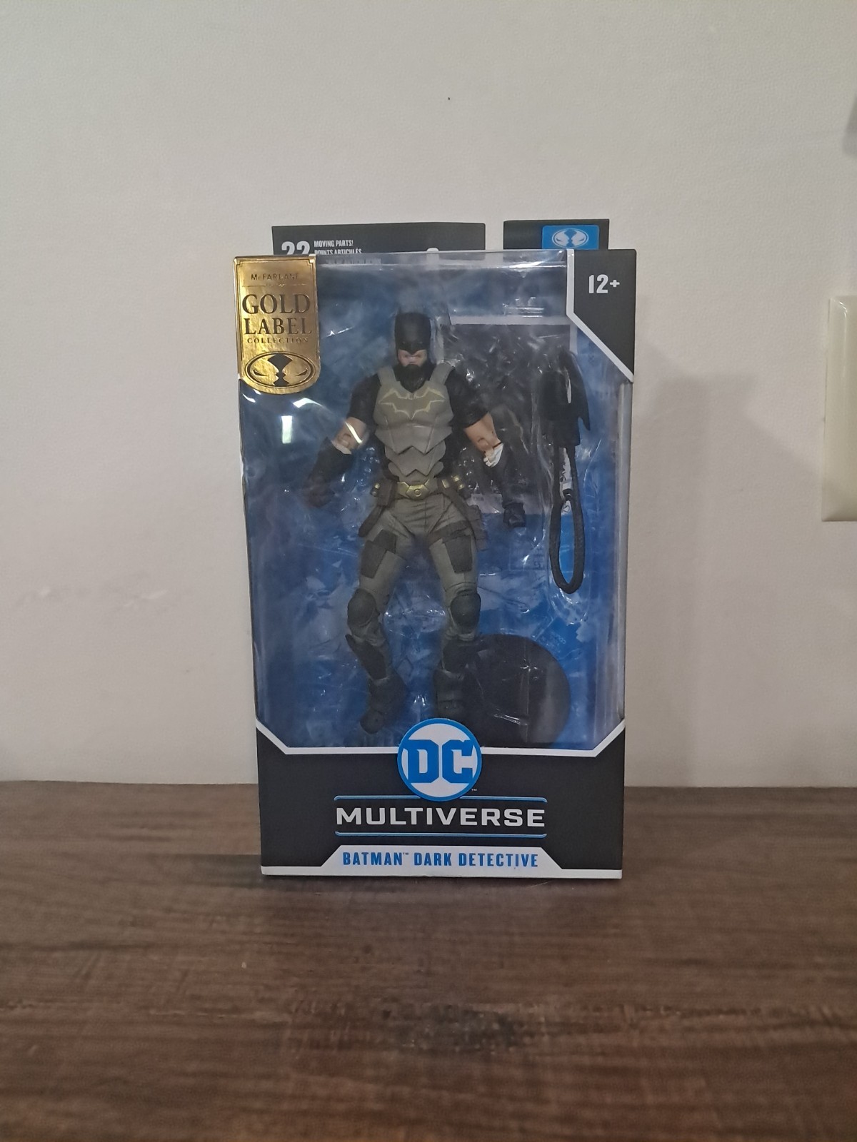 Gold Label Batman Dark Detective DC Future State – 7″ Action Figure