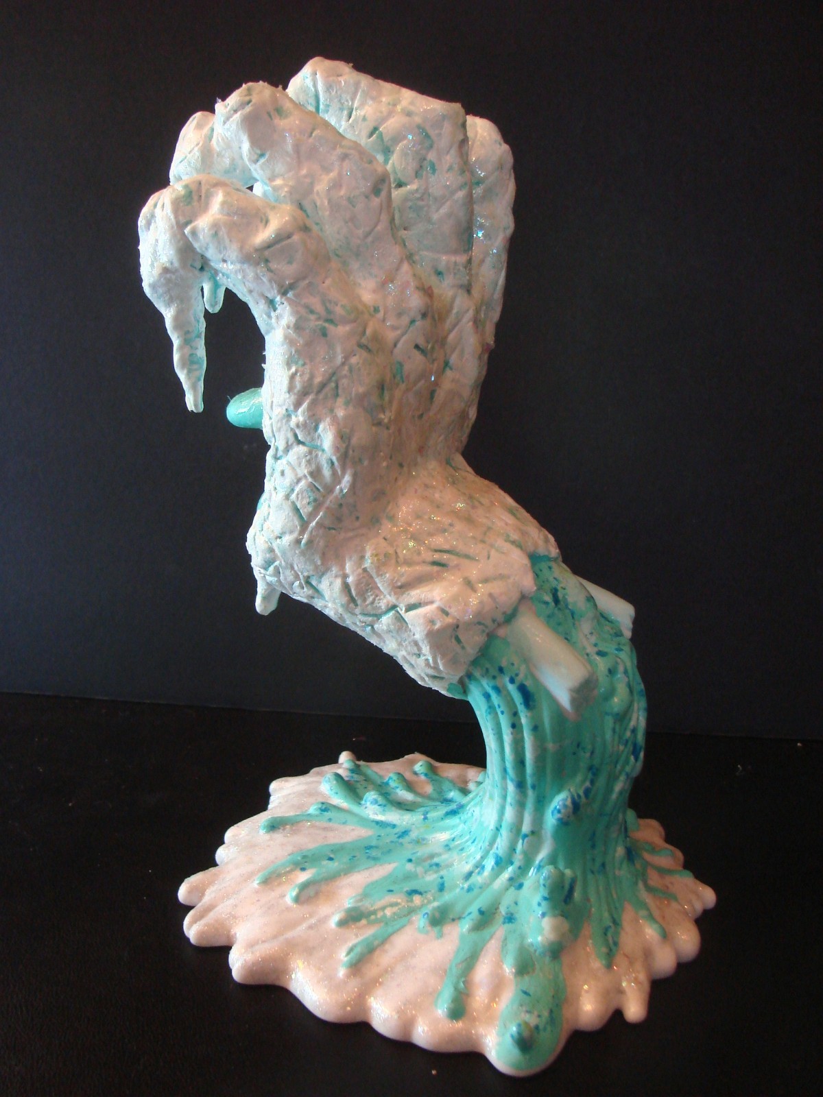 ICE HAND Custom Kidrobot Santa Cruz Screaming Hand Figure