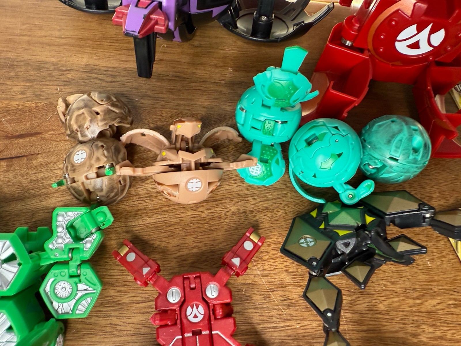 Lot of Bakugan Battle Brawlers Toy Figures Assorted Series With Cards