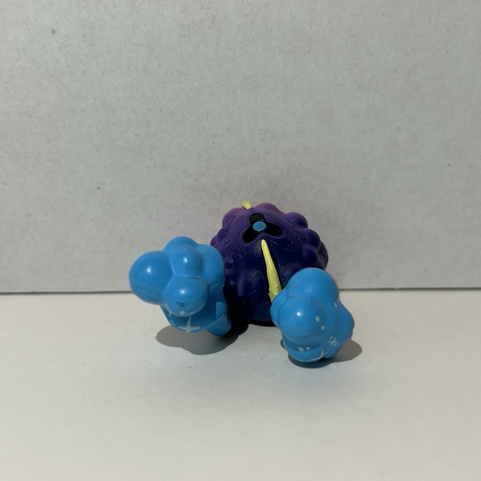 Pokémon COSMOG Mini 1.75″ WCT Nintendo PVC Pokemon Figure 2018 (NO STAND)