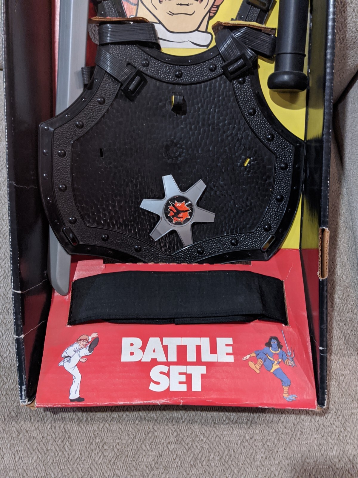 HG TOYS Role Play Chuck Norris Karate Kommandos Boxed Weapon Set