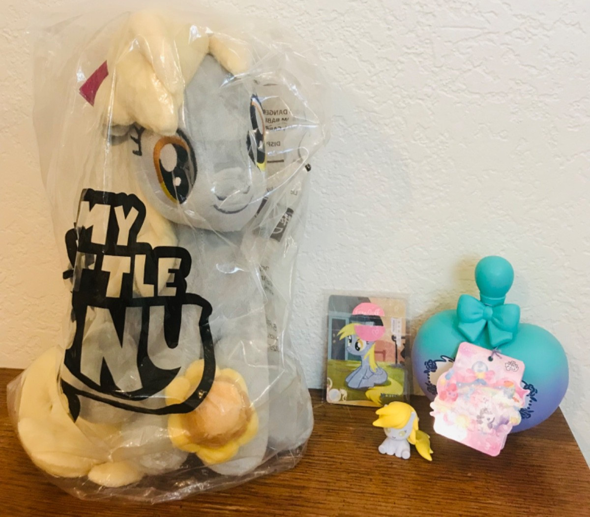 My Little Pony DERPY HOOVES G4 LOT – NEW Derpy Sitting Plush, Funism, Kayou Card