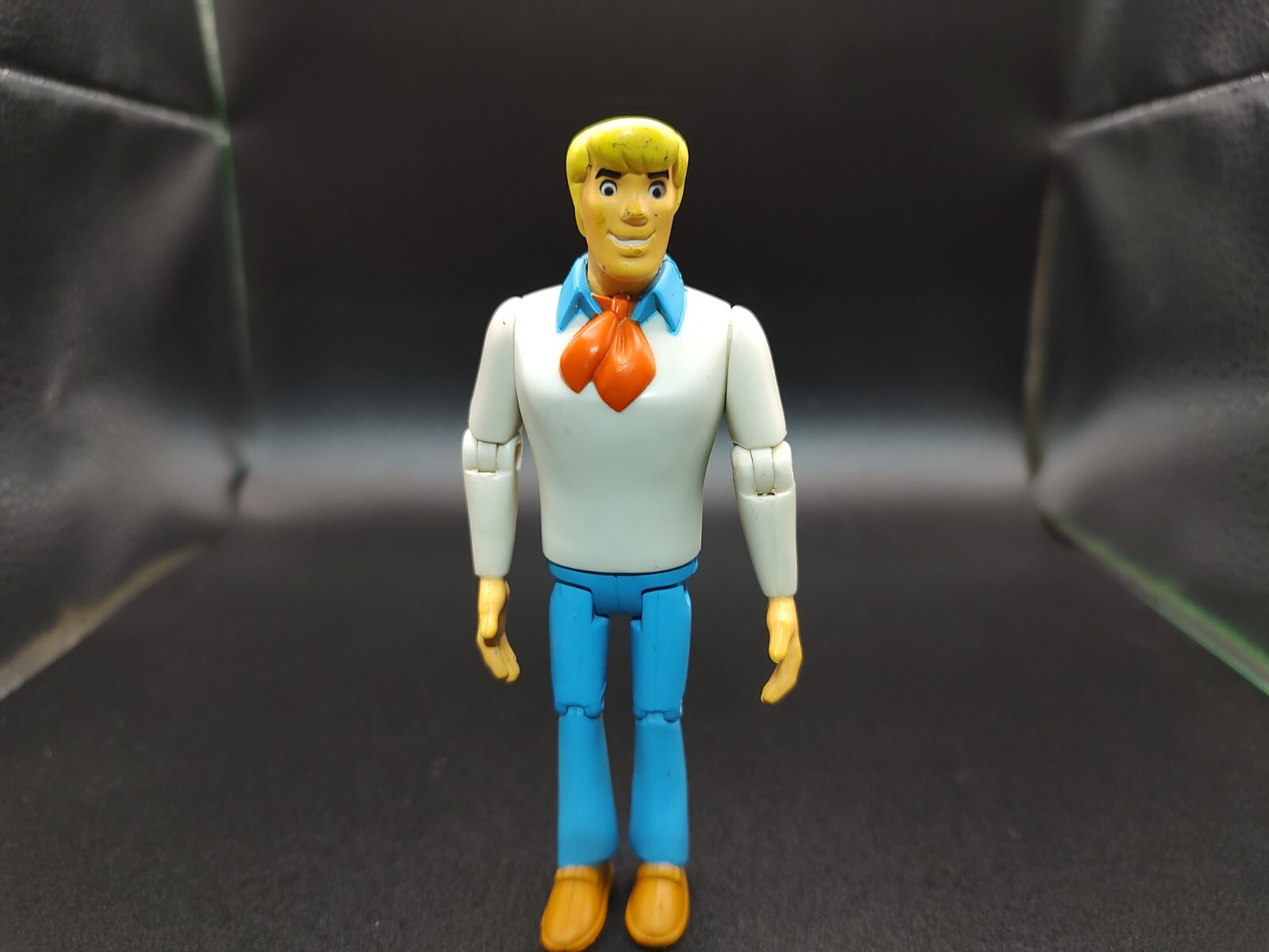 2001 Scooby-Doo “Freddy” Fred Jones 5″ Hanna Barbera Action Figure