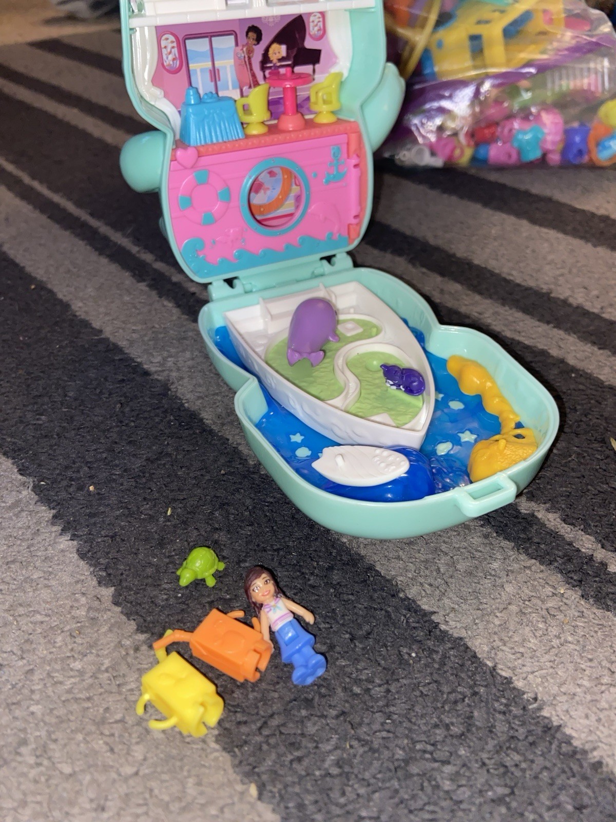 Huge Mixed POLLY POCKET doll , Play-set, Accessories, Vehicle Lot
