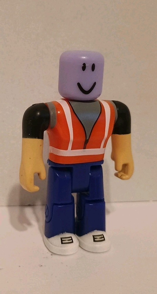 Roblox Toys Lot Of 10 Action Figures Collection Includes Accessories *No Codes*