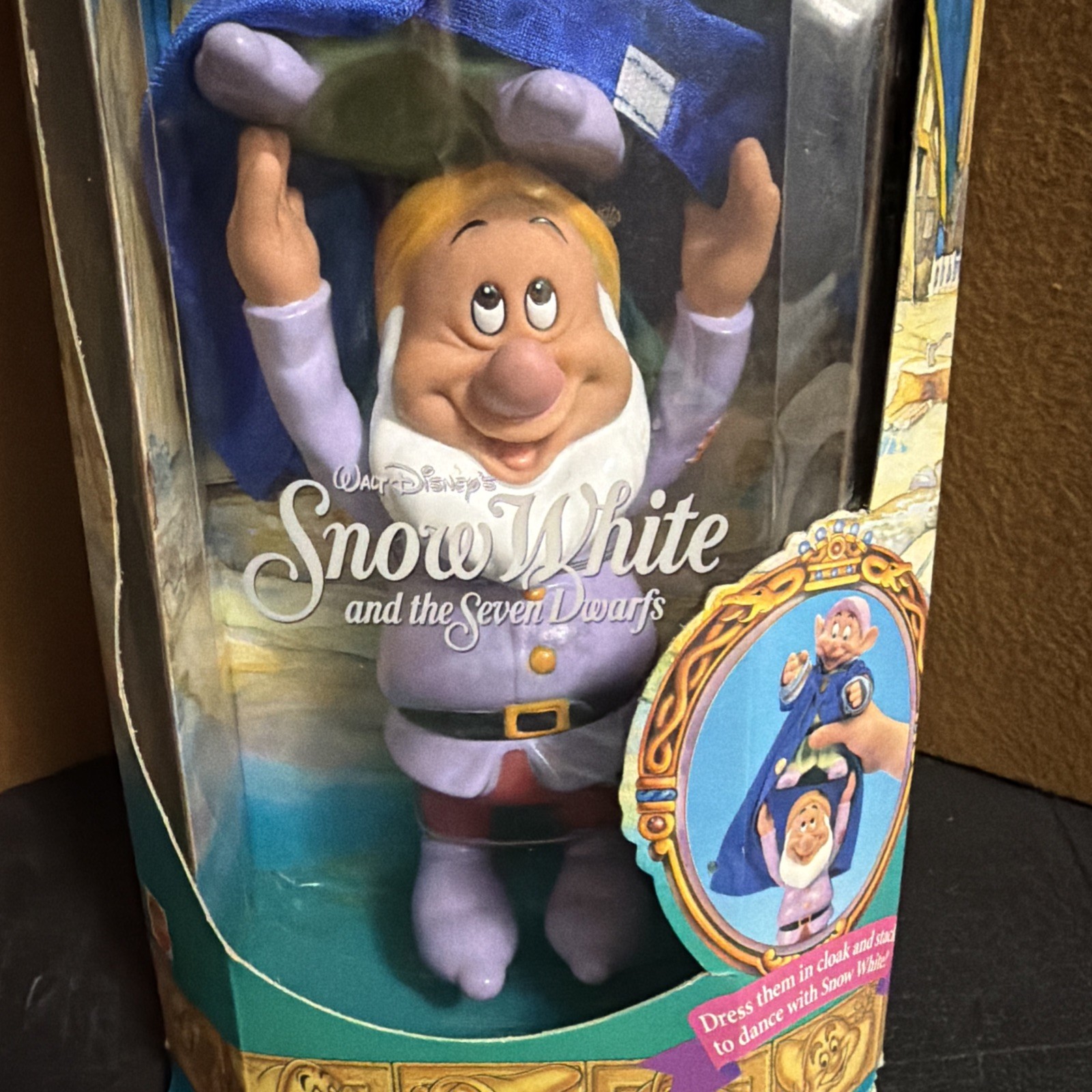 Snow White & The Seven Dwarfs Dopey & Sneezy Stackable Dolls 1992 NOB “read”