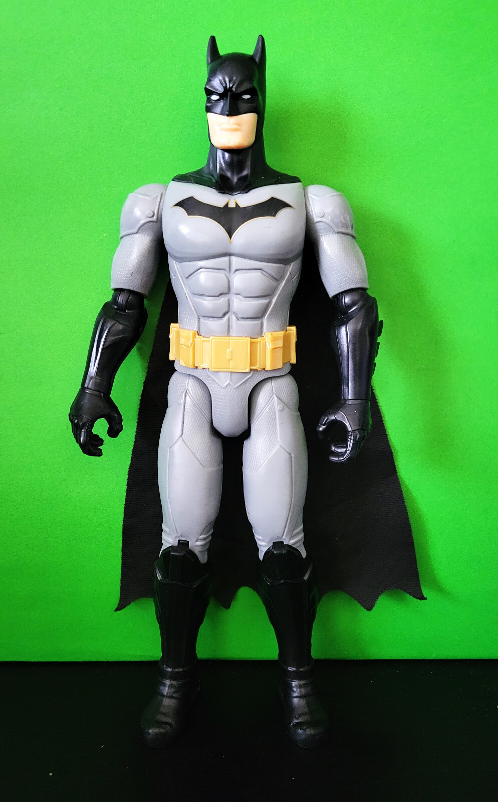 Mattel DC Comics Batman 12″ Action Figure Toy