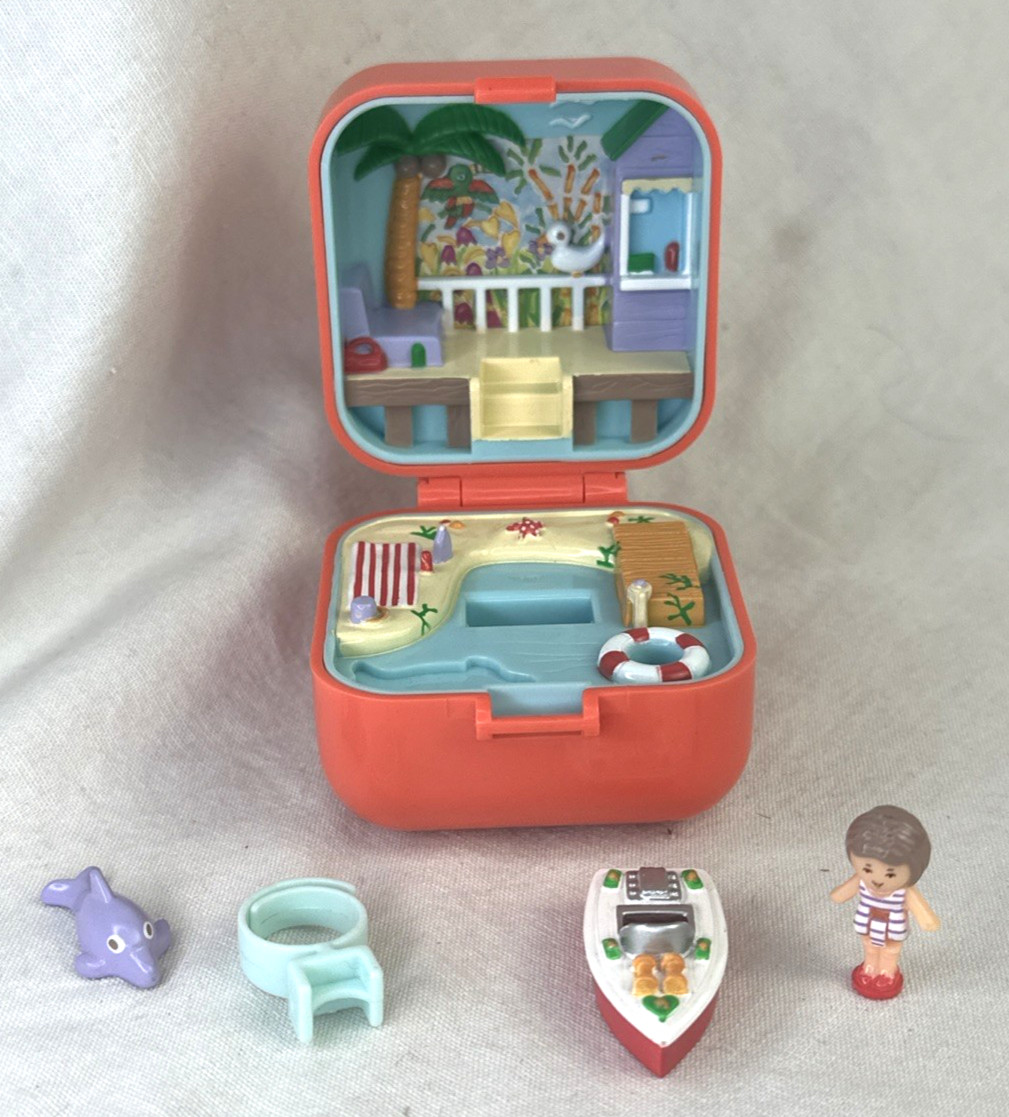 Polly Pocket ’91 Compact Bluebird Cube Beach Scene Dock Boat Ring Shark Included