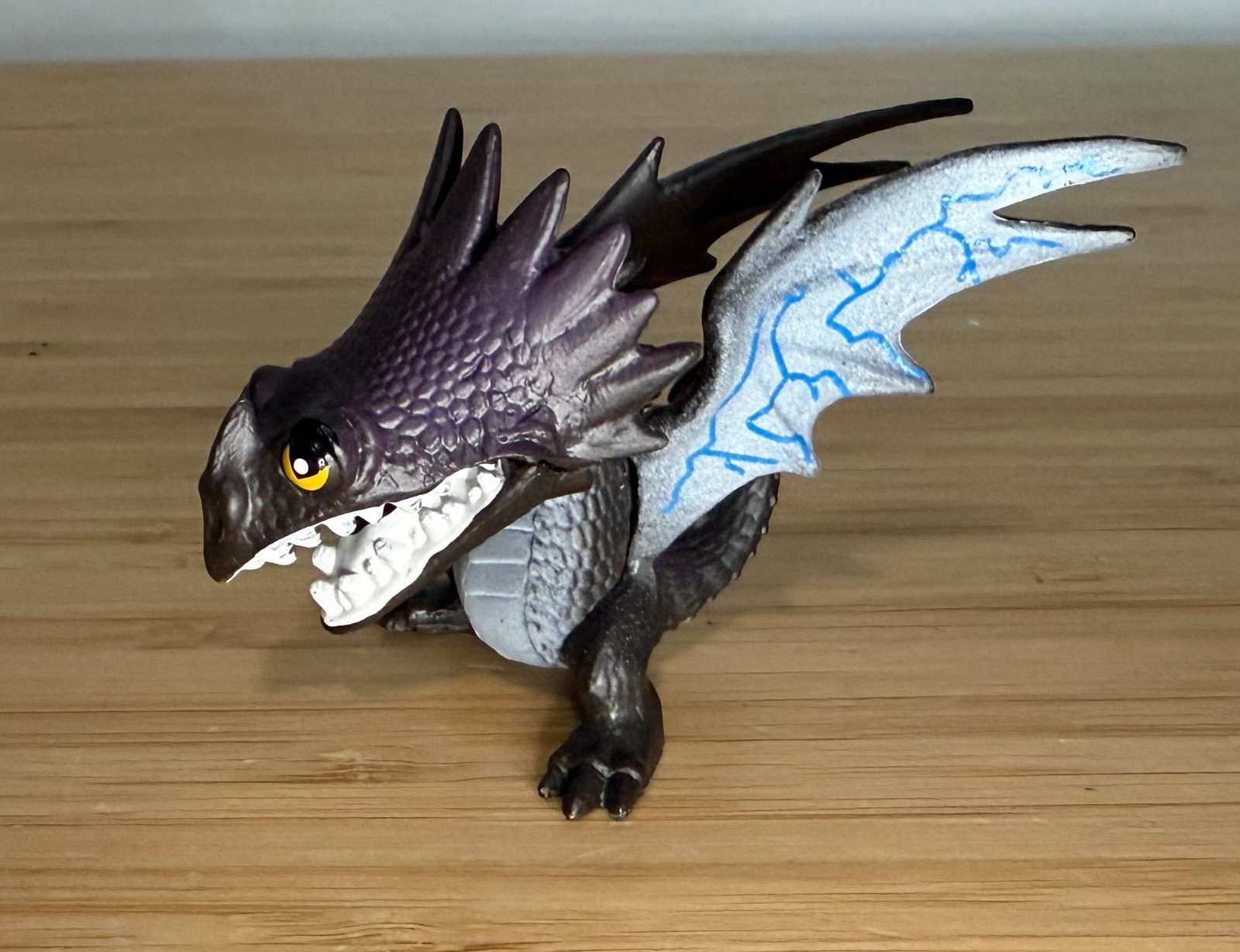 Vintage 2013 Dreamworks How To TrainYour Dragon “Skrill” Mini Action Figure Toy