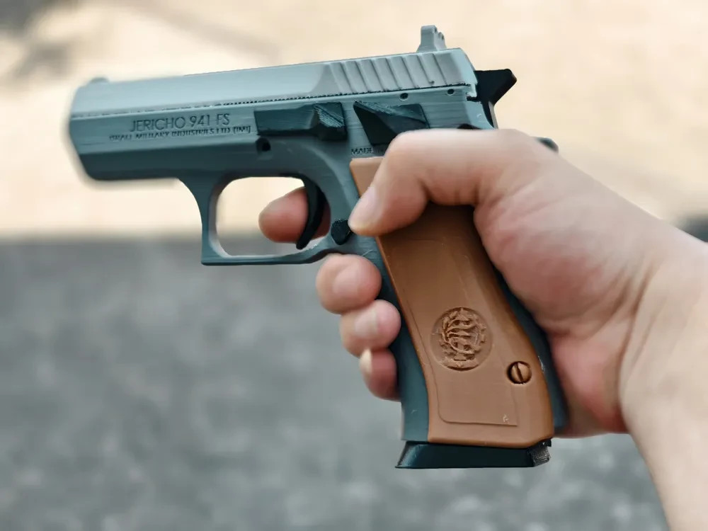 IMI / IWI Jericho 941 Pistol 1:1 Prop Cosplay Costume