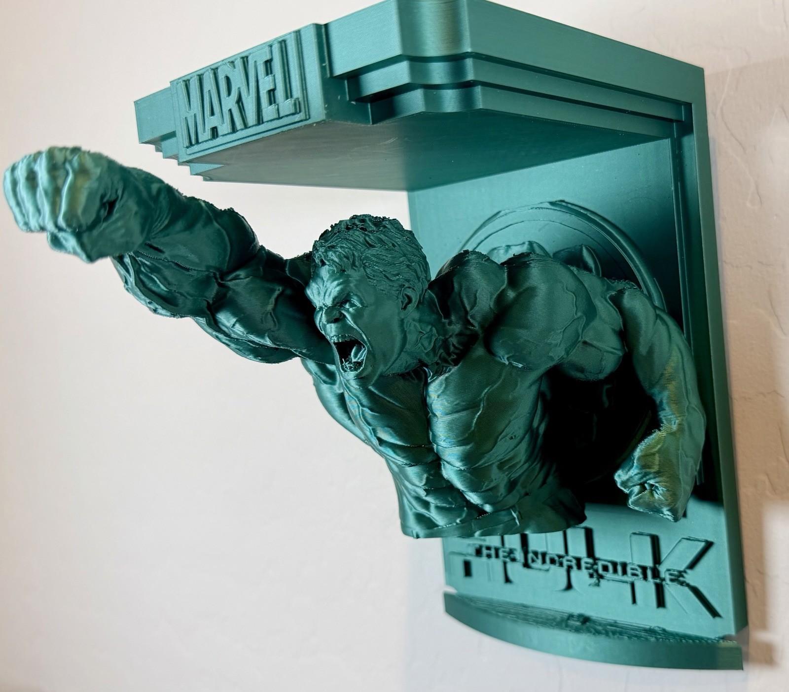 MARVEL Hulk Avengers Like 5×5 Top Floating Shelf Wall Decor