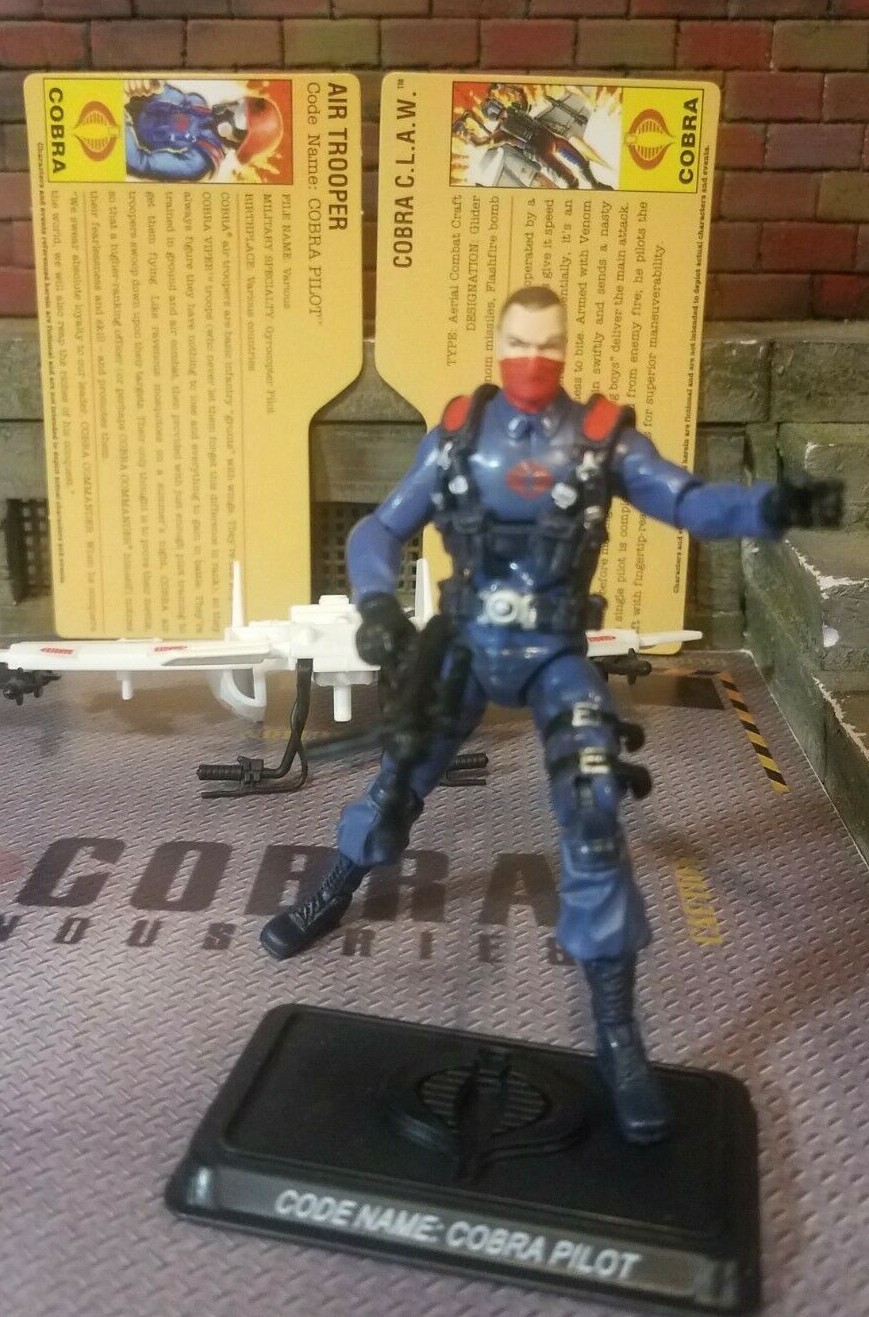 GI JOE ~ 2008 COBRA CLAW 100% COMPLETE & BONUS AIR TROOPER PILOT & CARDS ~ 25th