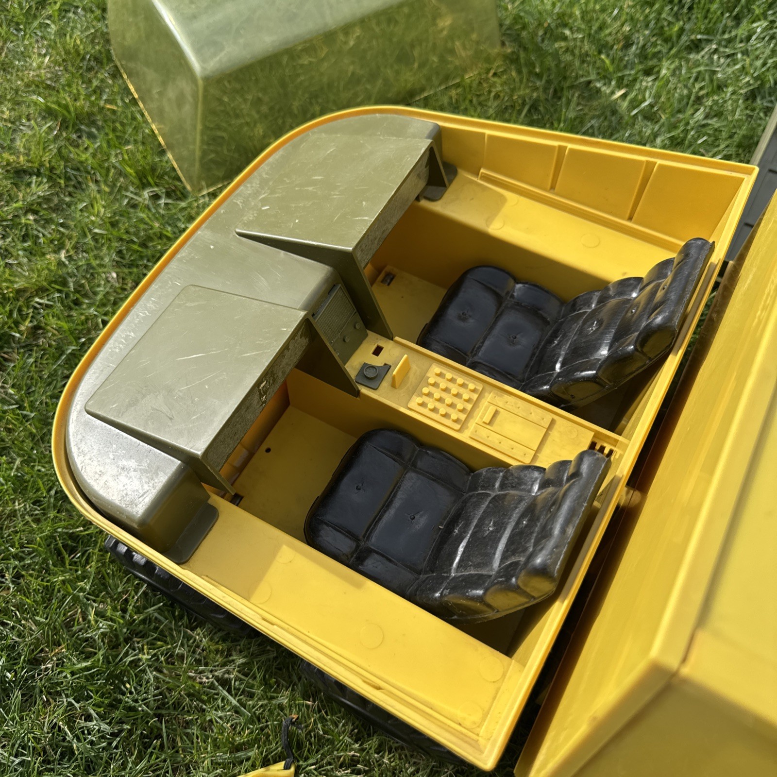 1972 Hasbro GI JOE Adventure Team Experimental Mobile Support Vehicle + EXTRAS